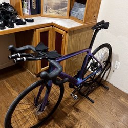 Tucson Endurance Performance Center - Angle changes colour blue / turquoise / purple