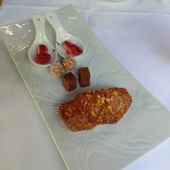 Hotel Ritz - Plate of sweets after a magical lunch on the terrace - Hotels Near Me - Madrid, M
