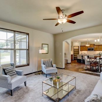Belman Homes - Living room- Belman Homes - General Contractors Near Me - Waukesha, Wisconsin Belman Homes - Living room- Belman Homes - General Contractors Near Me - Waukesha, Wisconsin