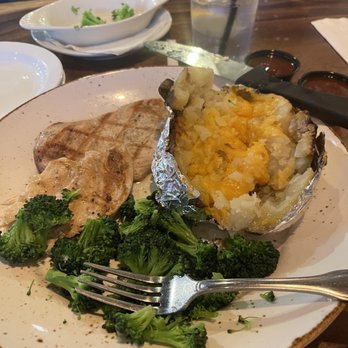 The Bear Paw Bar & Grill - Grilled chicken - American Near Me - Anchorage, Alaska