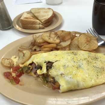 Logan's Diner - Western omelet with home fries and onions - Diners Near Me - Emporia, Virginia Logan's Diner - Western omelet with home fries and onions - Diners Near Me - Emporia, Virginia