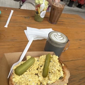Arvo Café - Charcoal Latte and Egg Salad Toast - Cafes Near Me - Honolulu, Hawaii