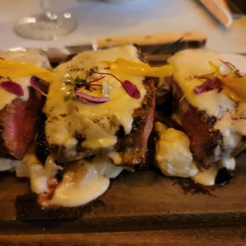 Le Kliff - Strip steak with blue cheese sauce - Seafood Near Me - Boca de Tomatlán, JAL