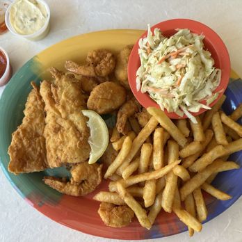 Frenchys Outpost Bar & Grill - Grouper Outpost Trio - Grouper, shrimps and scallops - Bars Near Me - Dunedin, Florida