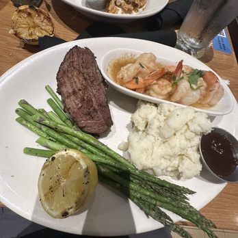 BJ's Restaurant & Brewhouse - Slow-Roasted Sirloin* & Shrimp Scampi - American Near Me - San Jose, California BJ's Restaurant & Brewhouse - Slow-Roasted Sirloin* & Shrimp Scampi - American Near Me - San Jose, California