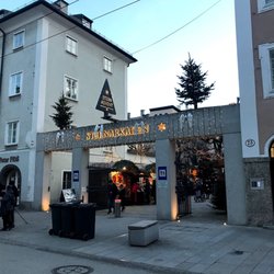 Sternadvent - Entrance to the market from the street