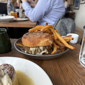 Sailor - Sailor burger - New American Near Me - Brooklyn, New York