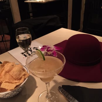 Tom Yam - Mai Tai cocktail - Thai Near Me - Ixelles, BRU