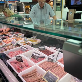 Marché des Capucins - Sausages!!! - Farmers Market Near Me - Bordeaux, 33 Marché des Capucins - Sausages!!! - Farmers Market Near Me - Bordeaux, 33