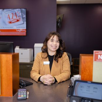 Logix - Palmdale Branch - Rosie, Logix Branch Teller - Banks & Credit Unions Near Me - Palmdale, California