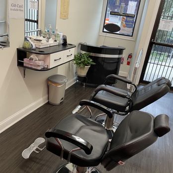 Threading Services Center - Eyebrow Services Near Me - Somerville, Massachusetts
