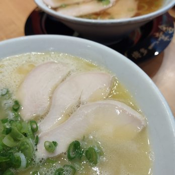 Ikkousha Chicken Ramen - (F) Tori Paitan, (B) Shoyu Ramen / IG @mwy.eats - Ramen Near Me - Toronto, Ontario Ikkousha Chicken Ramen - (F) Tori Paitan, (B) Shoyu Ramen / IG @mwy.eats - Ramen Near Me - Toronto, Ontario