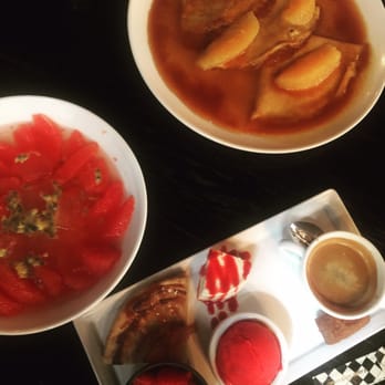 L'Escargot - Grapefruit with aloe , crepe Suzette and cafe gourmand ( which was a nice sampler ) - French Near Me - Paris, 75