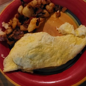 Cafe Ferraro - Spinach, cheese and tomato omelet with home fries - American Near Me - Fairless Hills, Pennsylvania