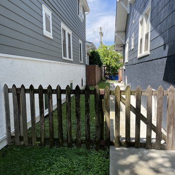 Ergeon - Front - Fences & Gates Near Me - Chicago, Illinois