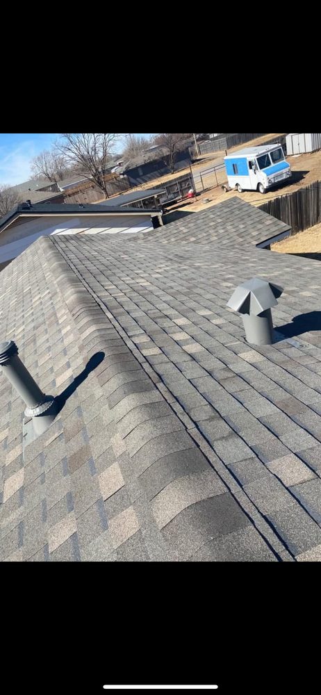 Slide of Lira Roofing