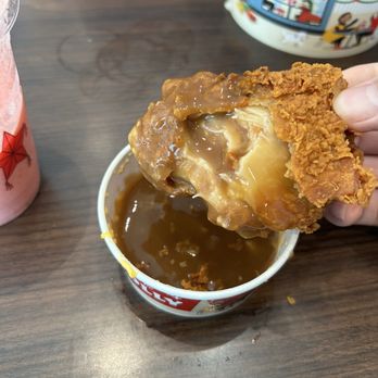 Jollibee - The chicken goes well with their gravy - Fast Food Near Me - Pinellas Park, Florida Jollibee - The chicken goes well with their gravy - Fast Food Near Me - Pinellas Park, Florida