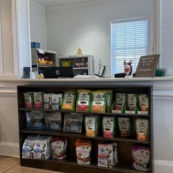 Virginia Beach Veterinary Hospital - Medication counter