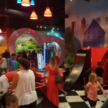 LEGOLAND Discovery Center - A mess and overcrowded - Kids Activities Near Me - Grapevine, Texas