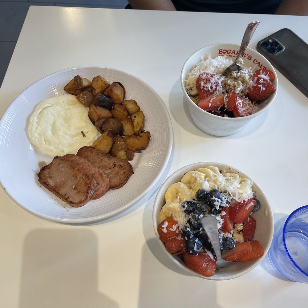 Bogart's Cafe - Breakfast & Brunch Near Me - Honolulu, Hawaii Bogart's Cafe - Breakfast & Brunch Near Me - Honolulu, Hawaii