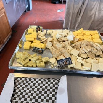 Petaluma Creamery Store - Sample platter - Ice Cream & Frozen Yogurt Near Me - Petaluma, California