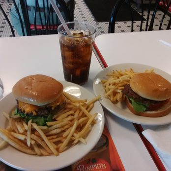 Steak ’n Shake - Burgers Near Me - Springfield, Missouri Steak ’n Shake - Burgers Near Me - Springfield, Missouri
