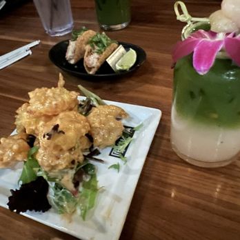JINYA Ramen Bar - Thornton Park - Spicy tuna tacos, Spicy creamy Shrimp tempura, Matcha lychee lemonade - Ramen Near Me - Orlando, Florida