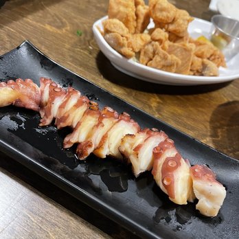 Ichiriki - Octopus leg and an order of karaage which was not part of the seiro nabe. - Japanese Near Me - Honolulu, Hawaii