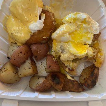 Countryside Cafe - Crab Cake BenedictWas ONO!! - Breakfast & Brunch Near Me - Waianae, Hawaii Countryside Cafe - Crab Cake BenedictWas ONO!! - Breakfast & Brunch Near Me - Waianae, Hawaii