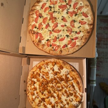 Bravos Pizzeria - Buffalo Chicken Pizza and margarita pizza - Salad Near Me - Wendell, North Carolina