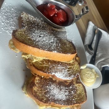 Broken Yolk Cafe - French toast - Breakfast & Brunch Near Me - Costa Mesa, California Broken Yolk Cafe - French toast - Breakfast & Brunch Near Me - Costa Mesa, California