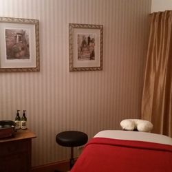 Linda VanGorder - Recharge Massage Therapy - Treatment Room