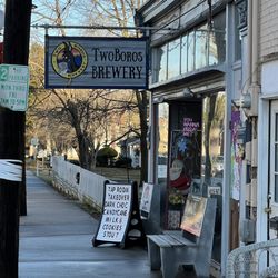 TwoBoros Brewery & Pizzeria