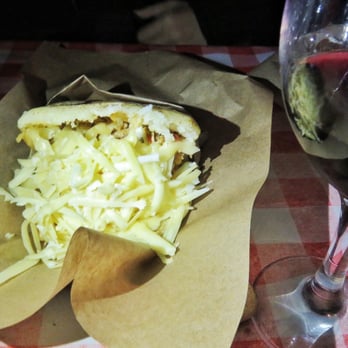 Rabipelao Gracia- Le Rabipelè - Arepa with cheese and chicken - Latin American Near Me - Barcelona, B Rabipelao Gracia- Le Rabipelè - Arepa with cheese and chicken - Latin American Near Me - Barcelona, B