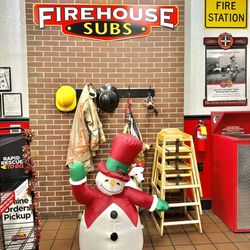 Firehouse Subs - Interior Christmas decor