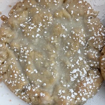 Crumbl - Northbrook - Bakeries Near Me - Northbrook, Illinois