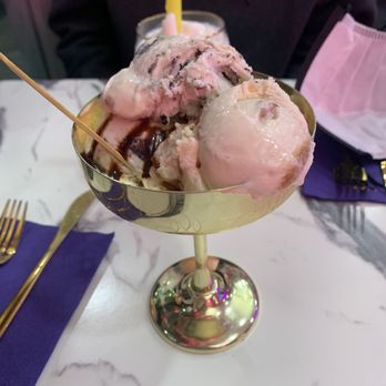 LE COCO - Butter pecan + cookies and cream ice cream - Desserts Near Me - Downey, California