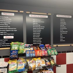 Mo's Eatery - Pg 3
