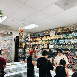 888 Collectibles - Instore