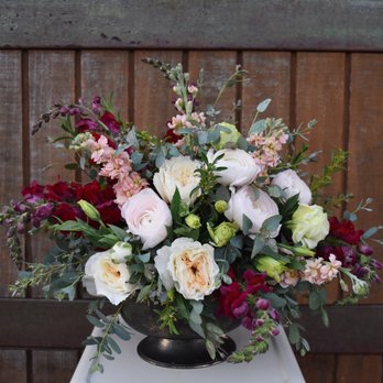 CULTIVATE designory - extra large seasonal arrangement - Florists Near Me