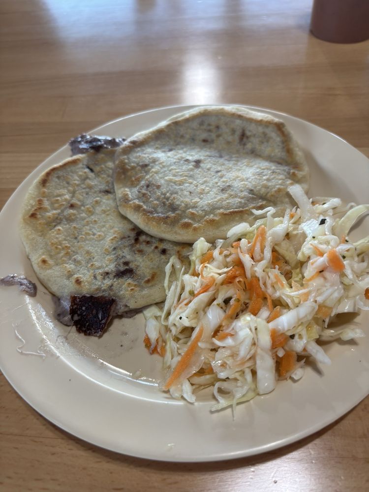 Good Hand Tacos & Pupusas