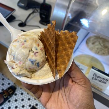 Jeni's Splendid Ice Creams - Buttercream Birthday Cake Ice Cream, with bits of waffle cone - Ice Cream & Frozen Yogurt Near Me - Alexandria, Virginia Jeni's Splendid Ice Creams - Buttercream Birthday Cake Ice Cream, with bits of waffle cone - Ice Cream & Frozen Yogurt Near Me - Alexandria, Virginia