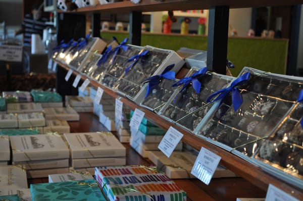 Putnam Pantry Candies, Ice Creams & Cafe by null