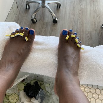 Soak & Polish Nail Bar - Blue polish - Nail Salons Near Me - Atlanta, Georgia
