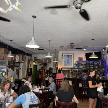 Highland Morning - Charming dive vibes - Breakfast & Brunch Near Me - Louisville, Kentucky Highland Morning - Charming dive vibes - Breakfast & Brunch Near Me - Louisville, Kentucky