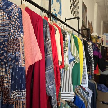 Box Boy Vintage - Vintage clothing - Used, Vintage & Consignment Near Me - Joplin, Missouri Box Boy Vintage - Vintage clothing - Used, Vintage & Consignment Near Me - Joplin, Missouri