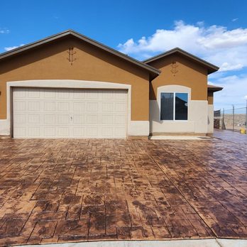 Ramirez Landscape & Maintenance - a brick driveway and garage - Landscaping Near Me - El Paso, Texas Ramirez Landscape & Maintenance - a brick driveway and garage - Landscaping Near Me - El Paso, Texas