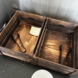 The Stirling Highland Hotel - Empty bread box