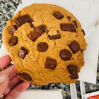 ABC Bakery - Giant Chocolate chip cookie - Bakeries Near Me - Sacramento, California ABC Bakery - Giant Chocolate chip cookie - Bakeries Near Me - Sacramento, California