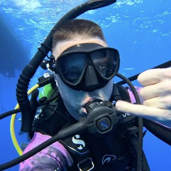 Island Divers - Scuba Diving Near Me - Honolulu, Hawaii Island Divers - Scuba Diving Near Me - Honolulu, Hawaii